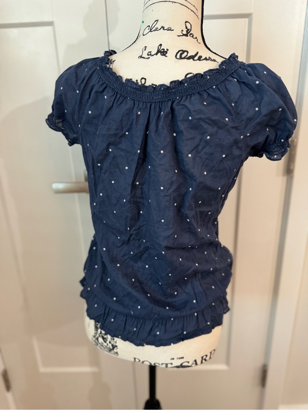 Abercrombie & Fitch Navy Blue Polka Dots With Floral Brocades Peasant Top M - Picture 6 of 9